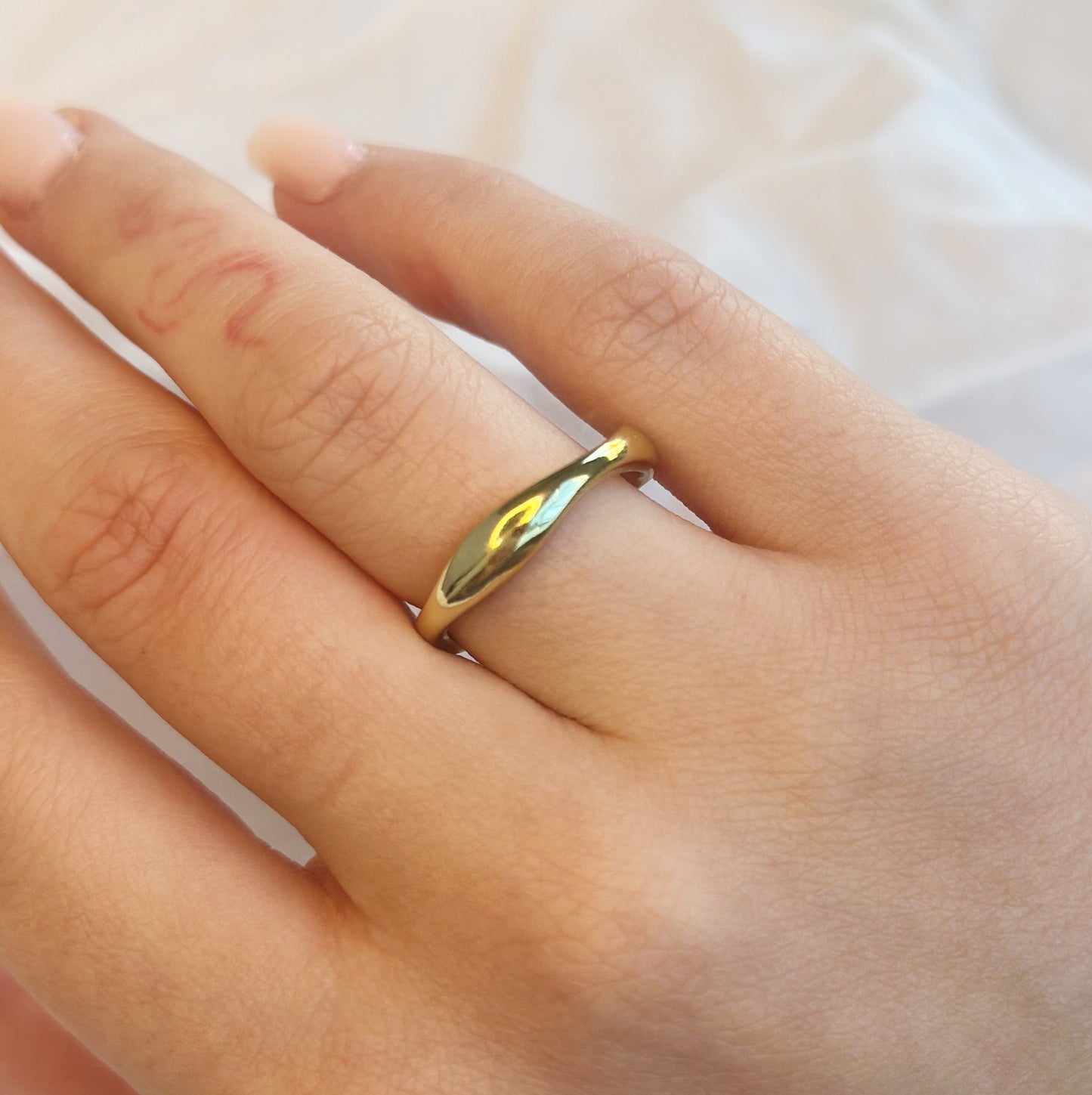 Minimalist Ring