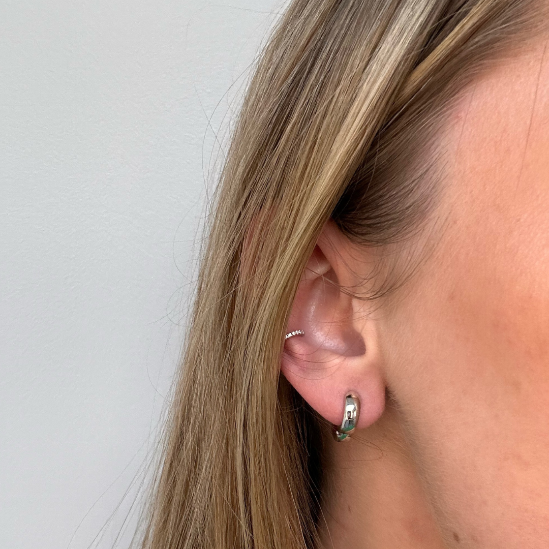 Basic Chunky Huggie Earrings