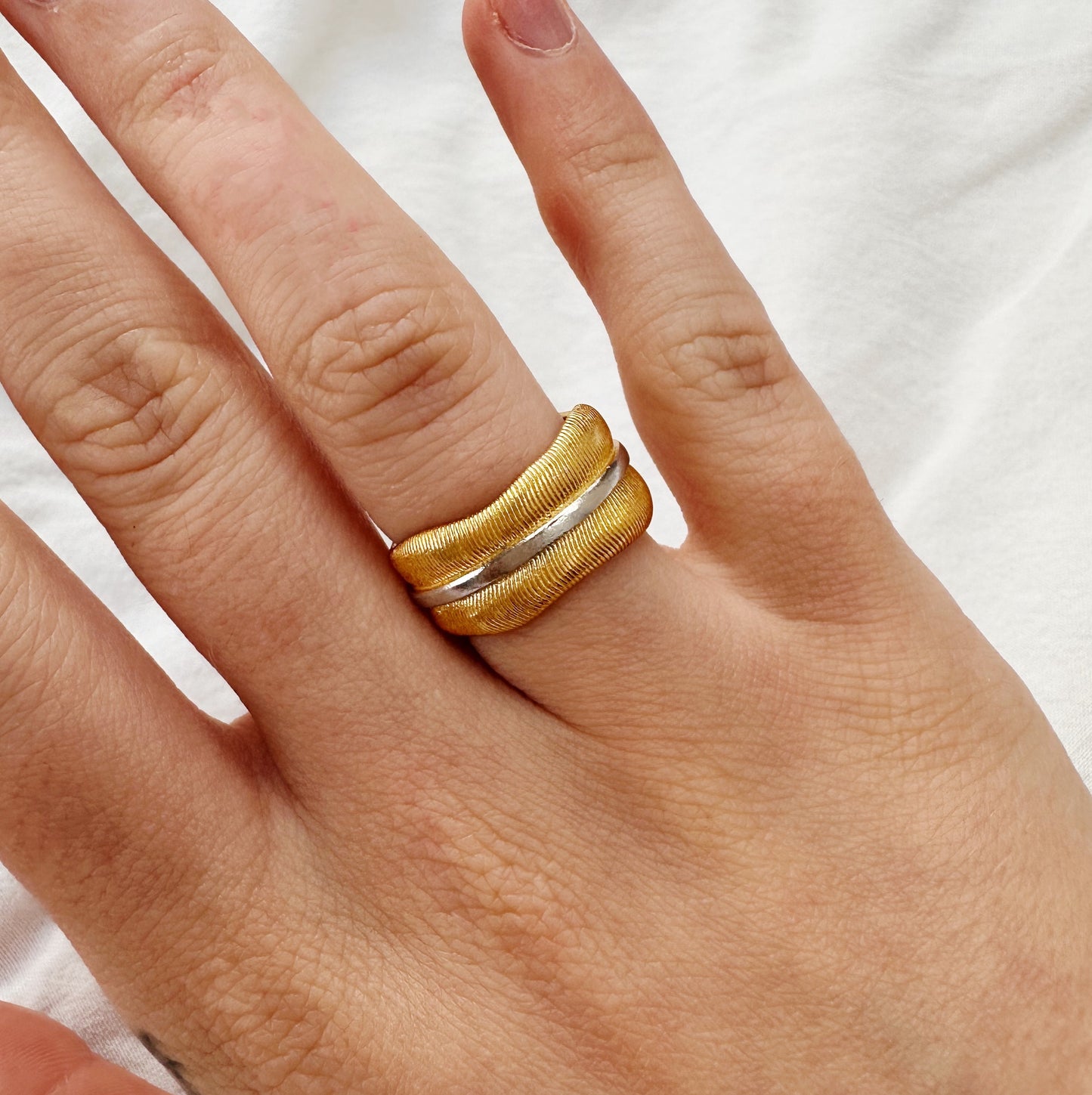 Gold Bold Wavy Ring